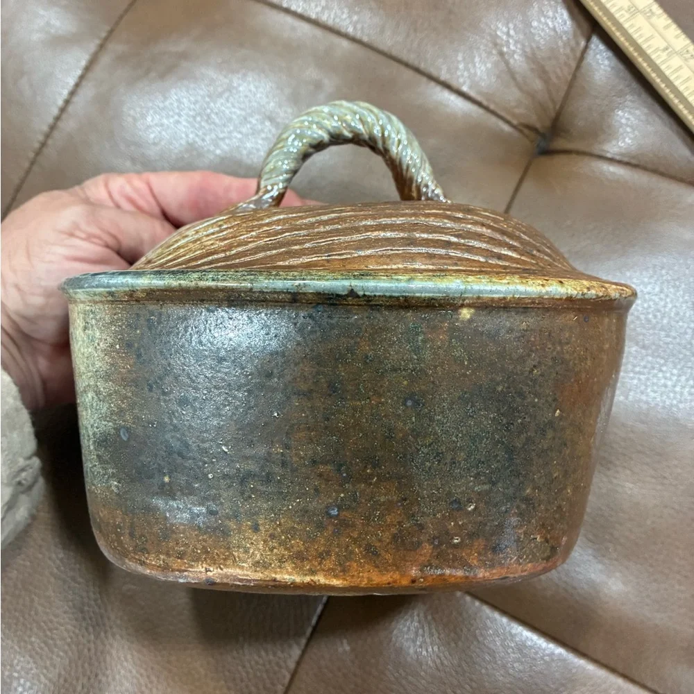 Stoneware Casserole Studio Stoneware Soup Tureen or Serving Dish W/ Twisted Lid